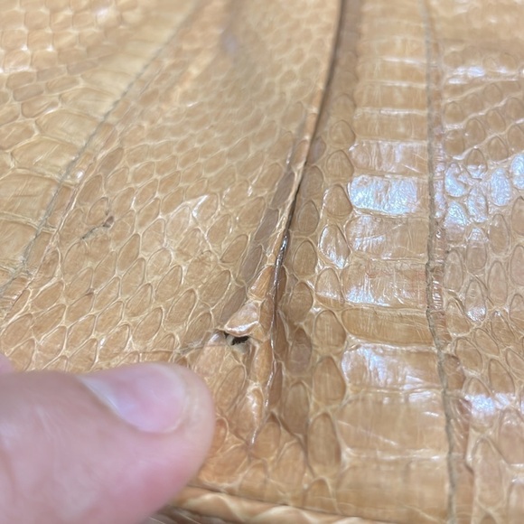 Vintage Clemente Brown Snakeskin
Bow Crossbody Bag - Picture 12 of 16